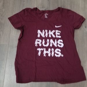 NIKE women's tshirt